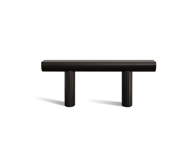 Karakter - Console Table